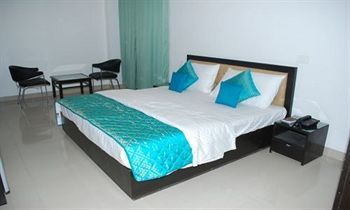 Dwarka Palace Samalkha Экстерьер фото