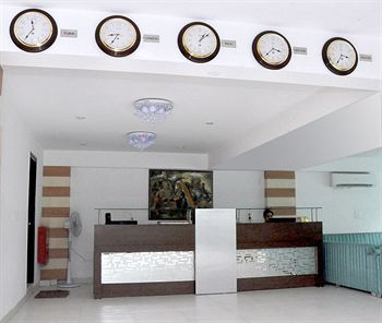 Dwarka Palace Samalkha Экстерьер фото