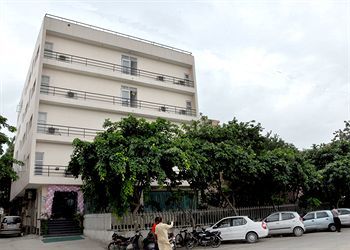 Dwarka Palace Samalkha Экстерьер фото